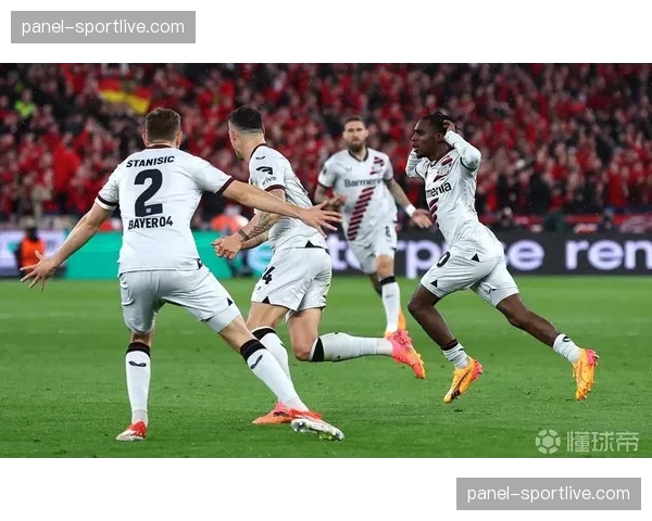 勒沃库森3-1逆转沃尔夫斯堡，联赛不败纪录延续至38场