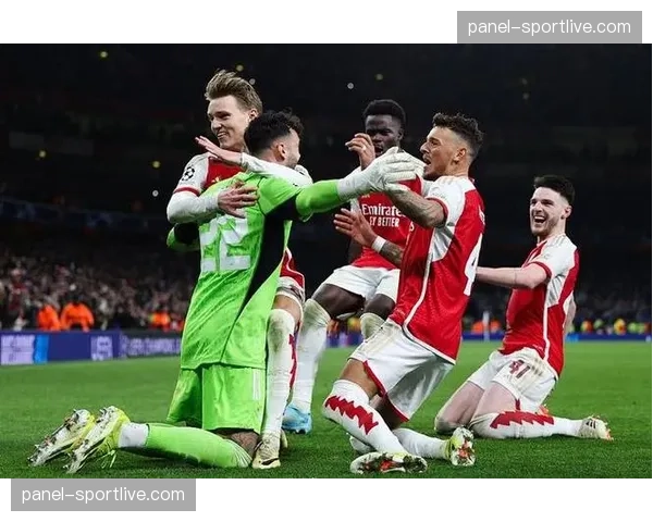 欧冠主题公交专线在伦敦上线,方便球迷前往阿森纳主场 欧冠主题公交专线在伦敦上线,方便球迷前往阿森纳主场